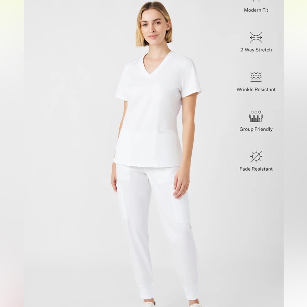 NWT Landau ProFlex White Scrubs